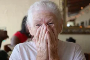 Mamma-embarassed-1432715-639x424
