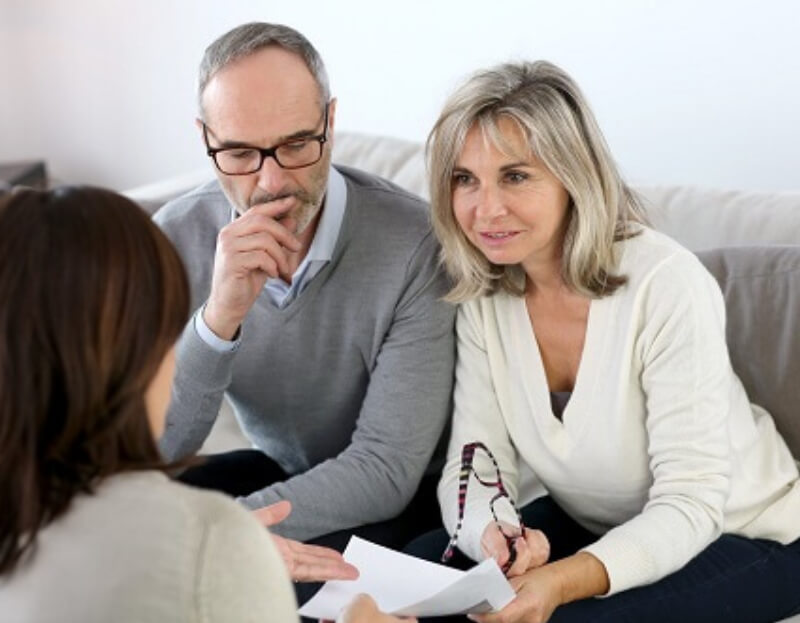 couple meeting with a New Jersey estate planning attorney